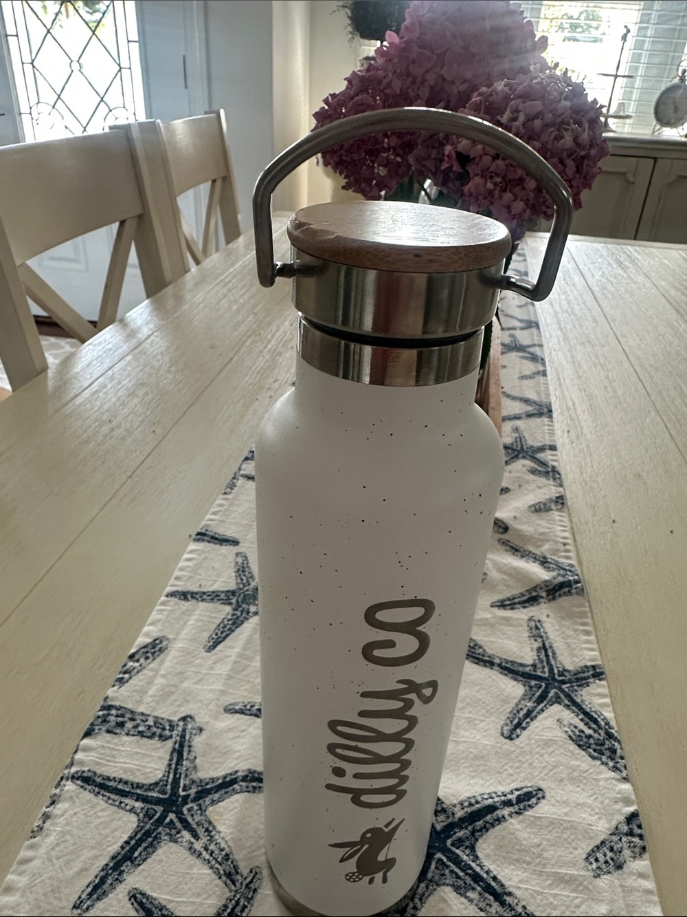 White Stainless Bottle with Wood-Look Lid by